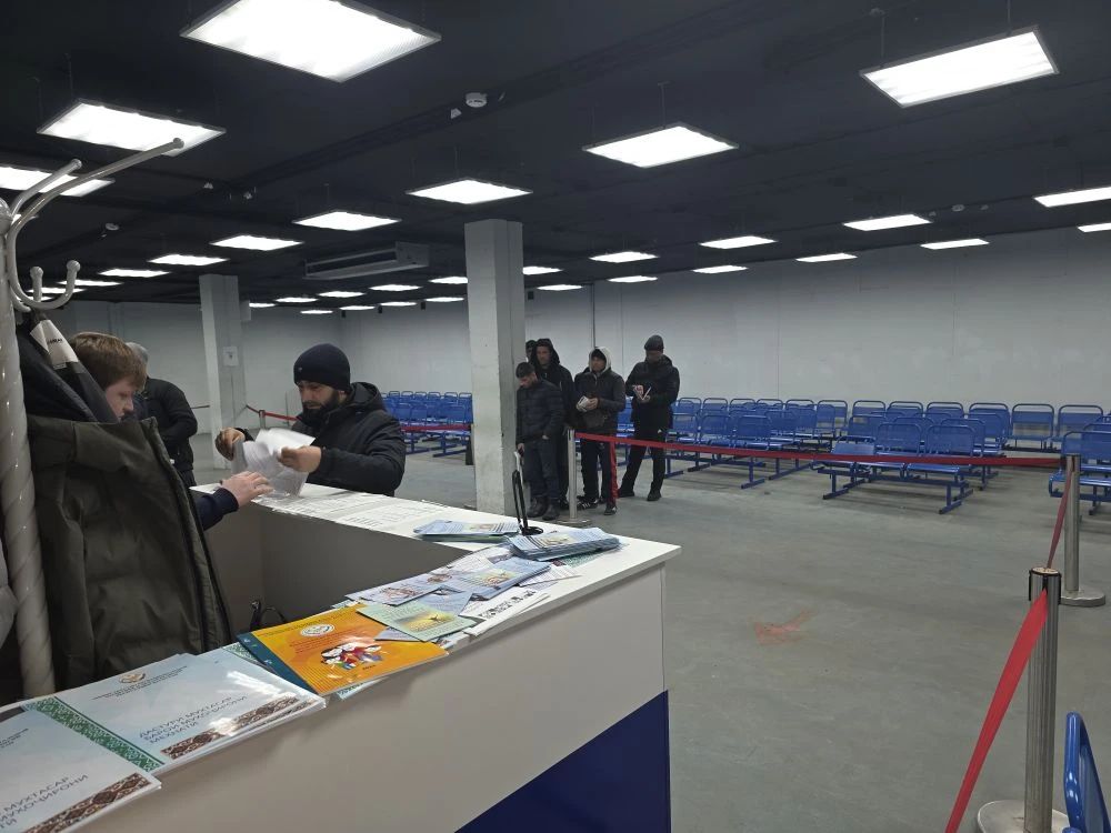 25 иностранным гражданам рассказали правила пребывания на территории России